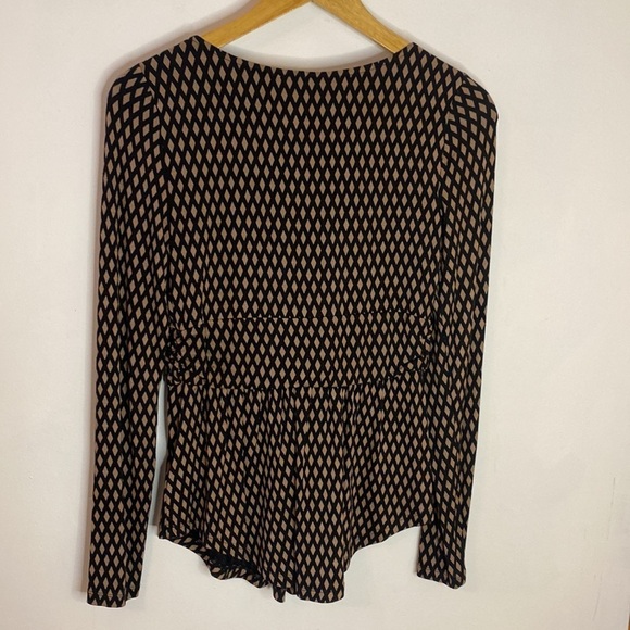 Anthropologie Meadow Rue Tan and Black Josalyn Diamond Print Tie Front Top - Picture 8 of 8